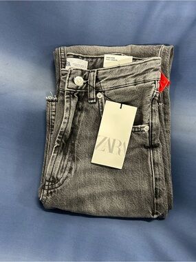 Zara High-Rise Gray Washed Jeans